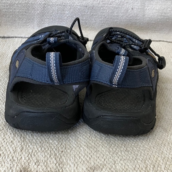 Keen men’s size 7.5 (8.5 women’s)  Blue rubber Sandals - Picture 3 of 16